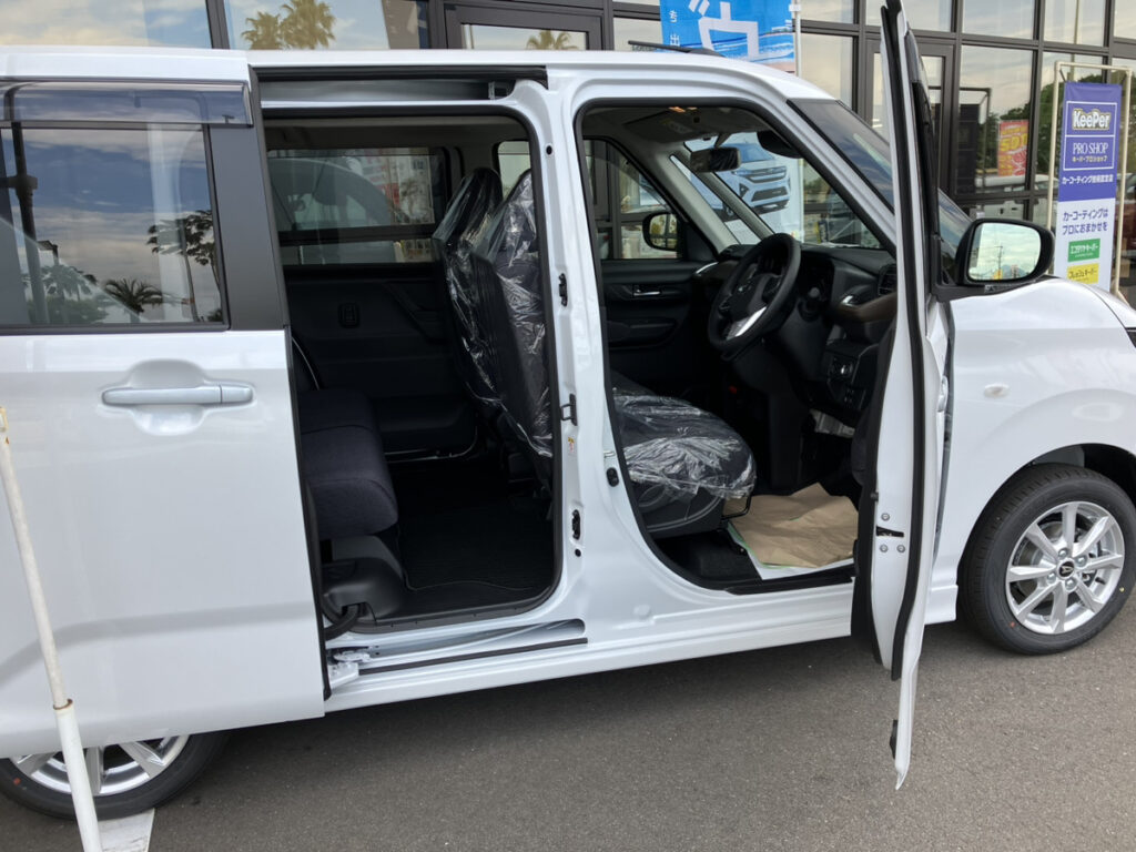 新型ムーヴ　スライドドア