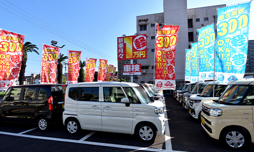 オールメーカー取り扱い！各メーカーの人気車種を実際に見比べていただけます！